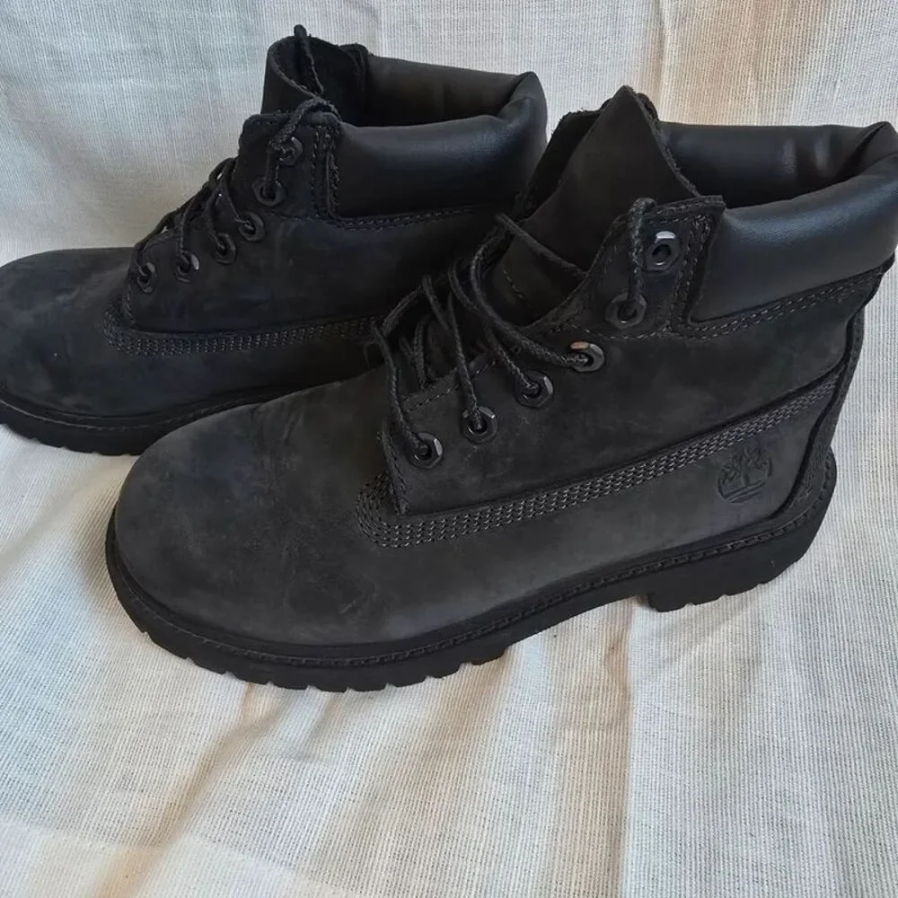 Timberland 6-Inch Premium Black Nubuck Waterproof Boots Youth Size 3 12707